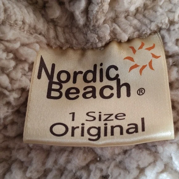 Nordic Beach Sherpa Hooded Wrap - Picture 3 of 3